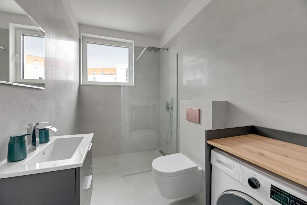 Studio Sw Piotra W Gdyni By Grand Apartments Gdynia Ngoại thất bức ảnh